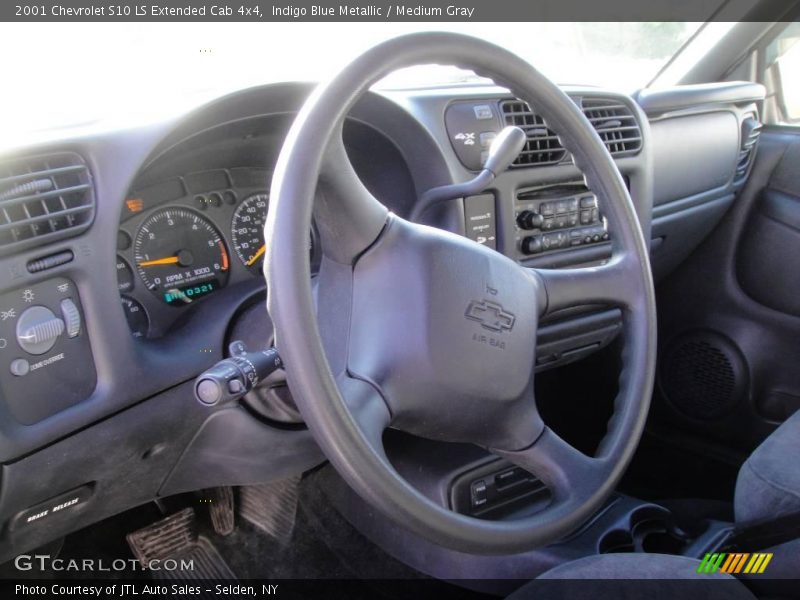 Indigo Blue Metallic / Medium Gray 2001 Chevrolet S10 LS Extended Cab 4x4