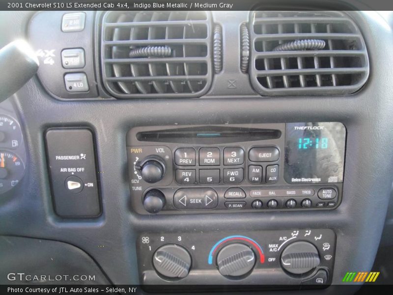 Indigo Blue Metallic / Medium Gray 2001 Chevrolet S10 LS Extended Cab 4x4