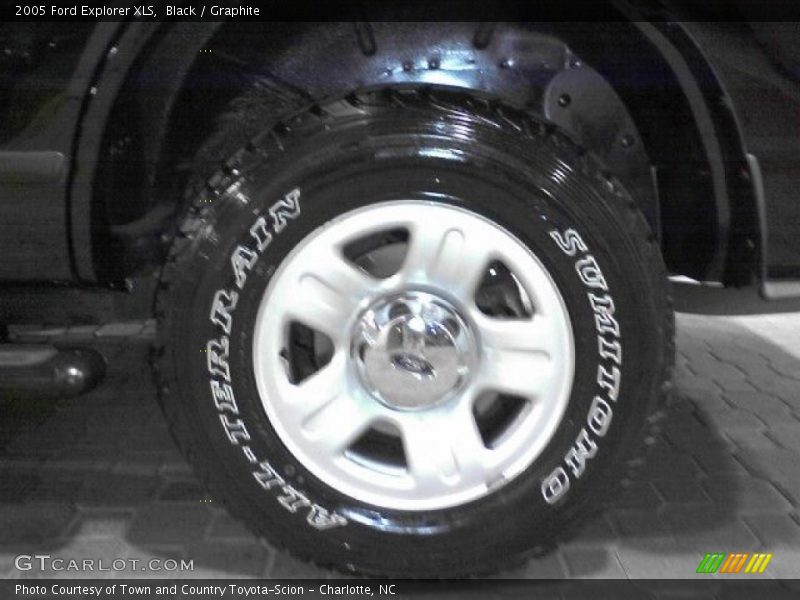 Black / Graphite 2005 Ford Explorer XLS