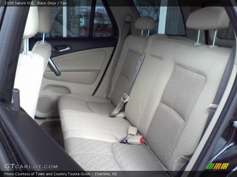 Black Onyx / Tan 2006 Saturn VUE
