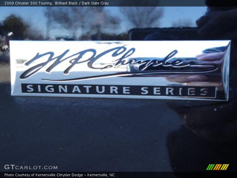 Brilliant Black / Dark Slate Gray 2009 Chrysler 300 Touring