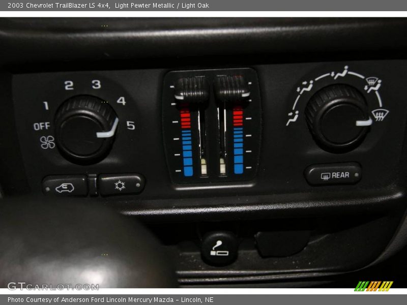 Light Pewter Metallic / Light Oak 2003 Chevrolet TrailBlazer LS 4x4