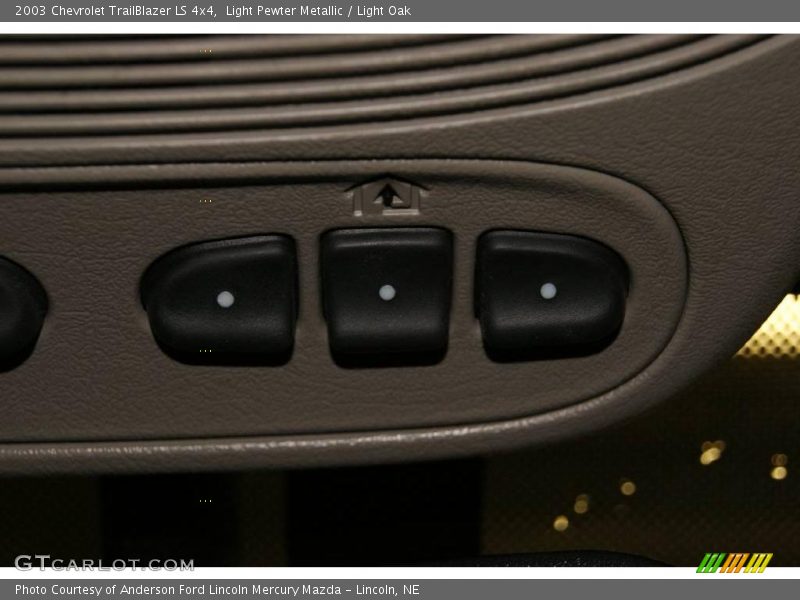 Light Pewter Metallic / Light Oak 2003 Chevrolet TrailBlazer LS 4x4