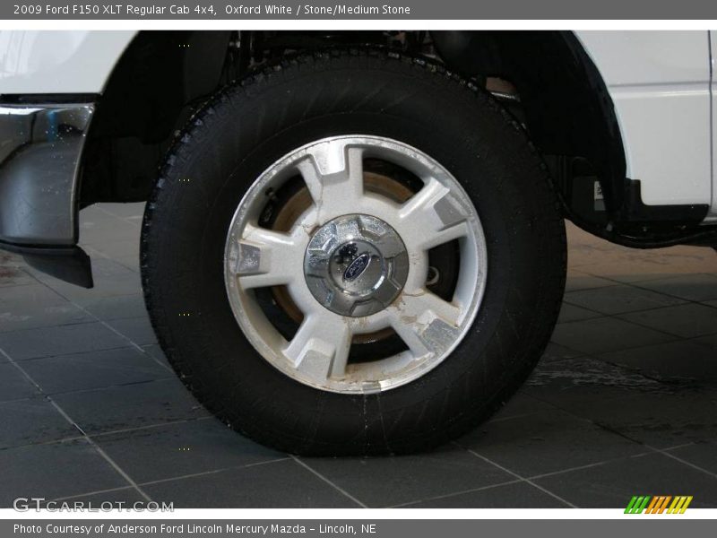 Oxford White / Stone/Medium Stone 2009 Ford F150 XLT Regular Cab 4x4