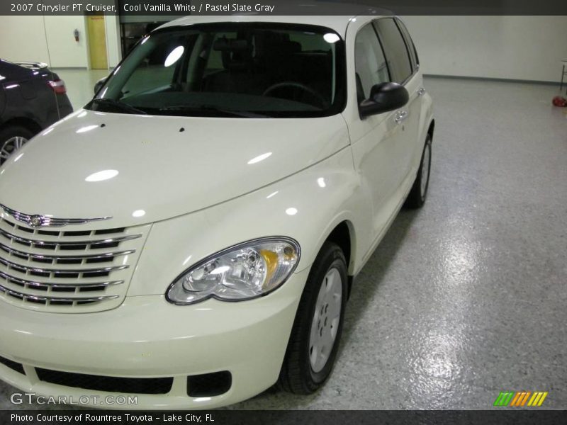 Cool Vanilla White / Pastel Slate Gray 2007 Chrysler PT Cruiser