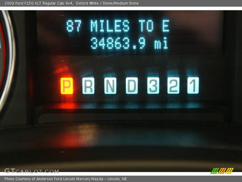Oxford White / Stone/Medium Stone 2009 Ford F150 XLT Regular Cab 4x4