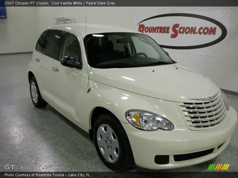 Cool Vanilla White / Pastel Slate Gray 2007 Chrysler PT Cruiser