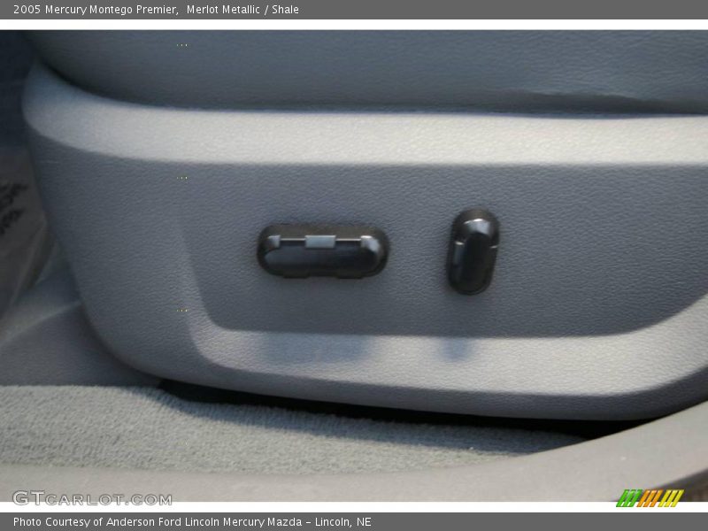 Merlot Metallic / Shale 2005 Mercury Montego Premier