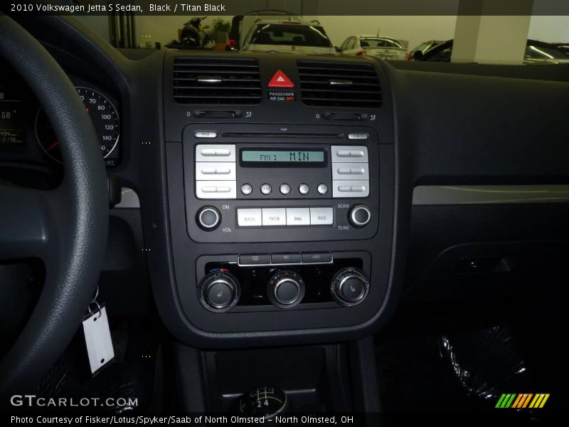Black / Titan Black 2010 Volkswagen Jetta S Sedan
