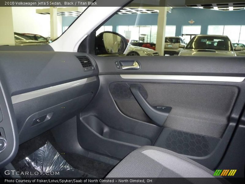 Black / Titan Black 2010 Volkswagen Jetta S Sedan