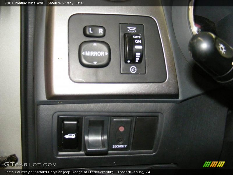 Satellite Silver / Slate 2004 Pontiac Vibe AWD