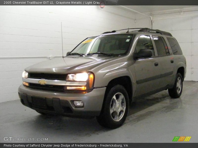 Graystone Metallic / Light Gray 2005 Chevrolet TrailBlazer EXT LS