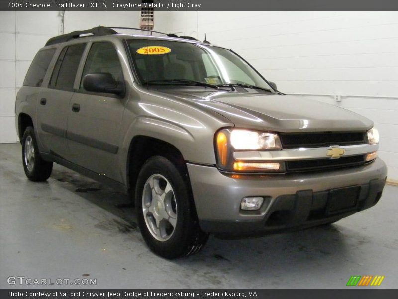 Graystone Metallic / Light Gray 2005 Chevrolet TrailBlazer EXT LS