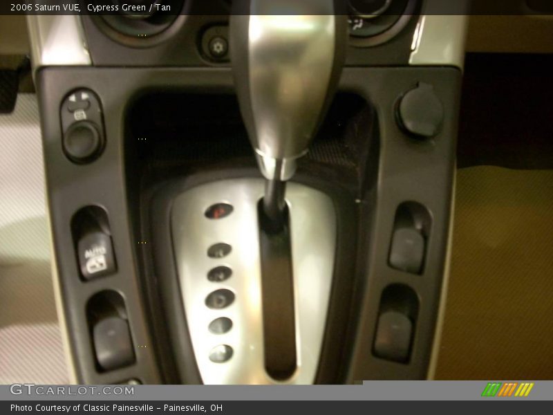 Cypress Green / Tan 2006 Saturn VUE