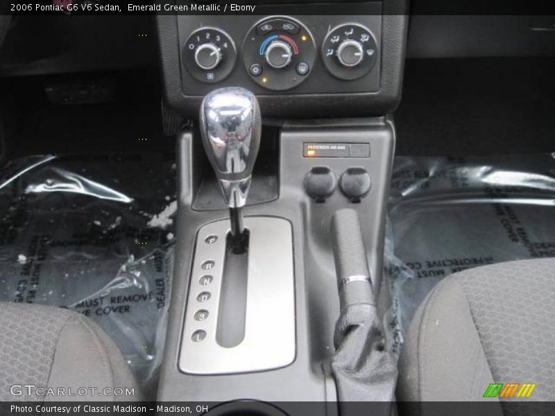 Emerald Green Metallic / Ebony 2006 Pontiac G6 V6 Sedan