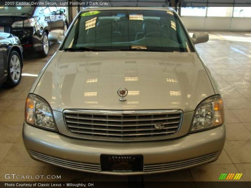 Light Platinum / Dark Gray 2005 Cadillac DeVille Sedan