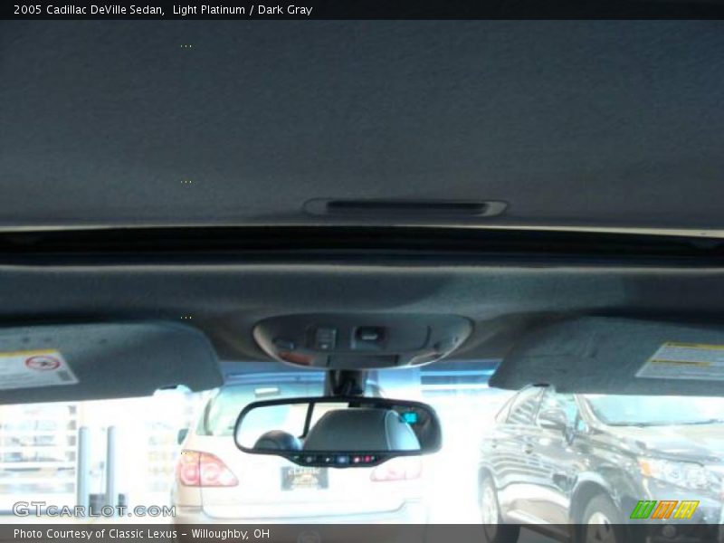 Light Platinum / Dark Gray 2005 Cadillac DeVille Sedan