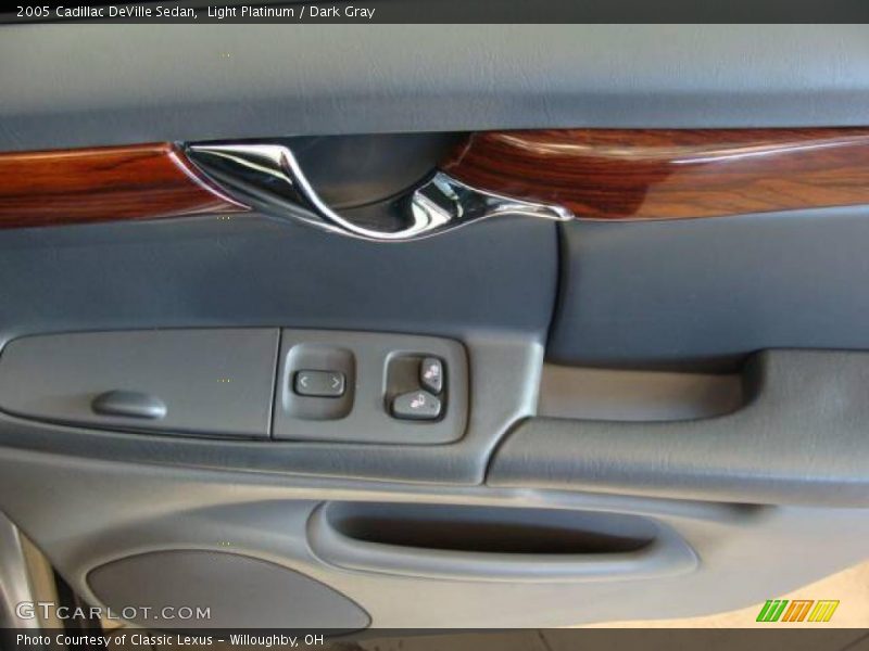 Light Platinum / Dark Gray 2005 Cadillac DeVille Sedan