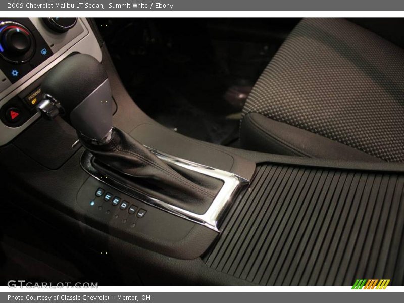 Summit White / Ebony 2009 Chevrolet Malibu LT Sedan
