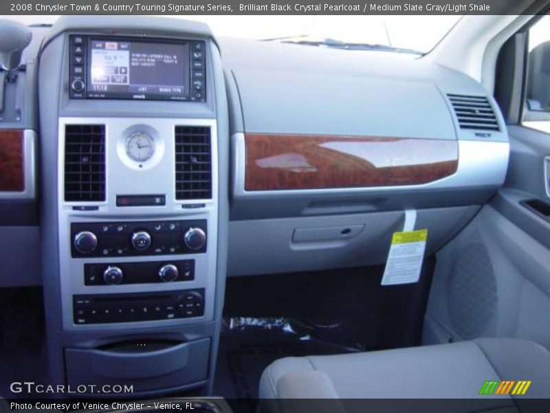 Brilliant Black Crystal Pearlcoat / Medium Slate Gray/Light Shale 2008 Chrysler Town & Country Touring Signature Series