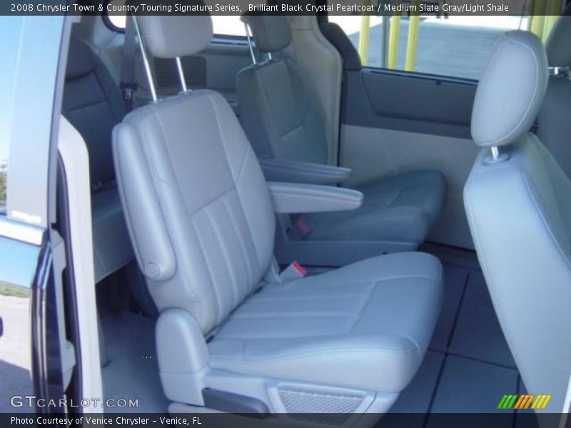 Brilliant Black Crystal Pearlcoat / Medium Slate Gray/Light Shale 2008 Chrysler Town & Country Touring Signature Series