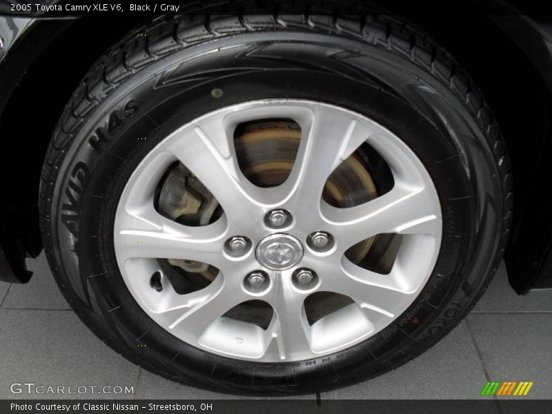 Black / Gray 2005 Toyota Camry XLE V6