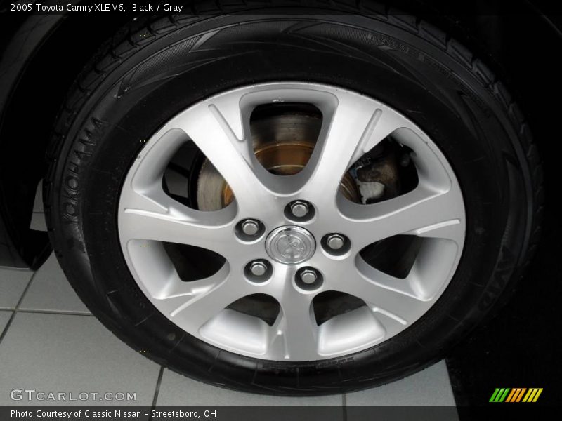 Black / Gray 2005 Toyota Camry XLE V6