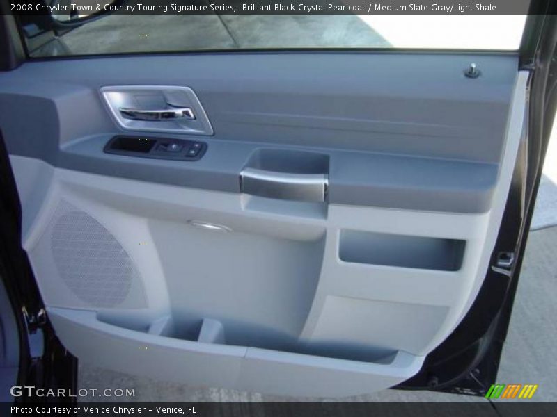 Brilliant Black Crystal Pearlcoat / Medium Slate Gray/Light Shale 2008 Chrysler Town & Country Touring Signature Series