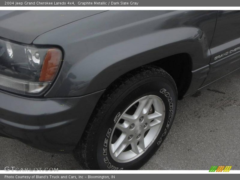 Graphite Metallic / Dark Slate Gray 2004 Jeep Grand Cherokee Laredo 4x4