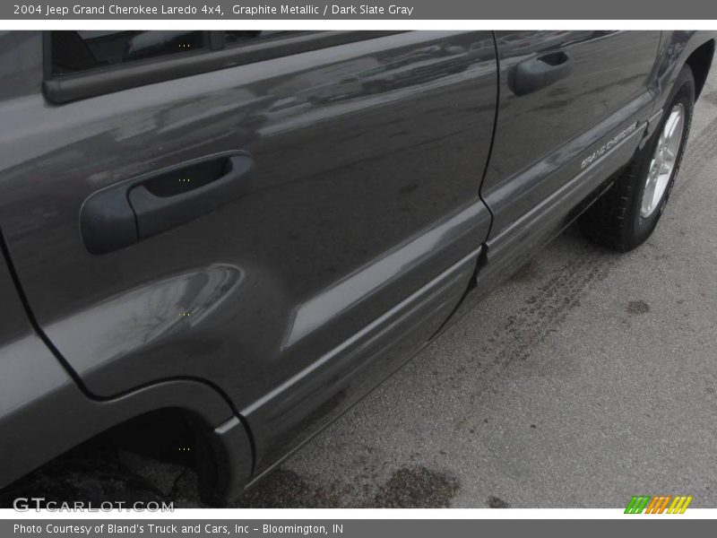 Graphite Metallic / Dark Slate Gray 2004 Jeep Grand Cherokee Laredo 4x4