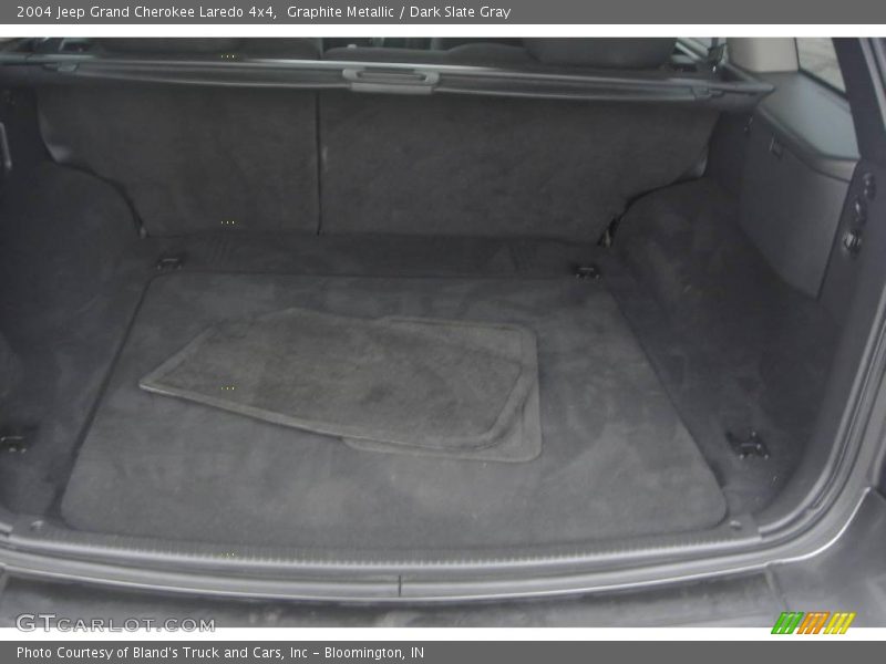 Graphite Metallic / Dark Slate Gray 2004 Jeep Grand Cherokee Laredo 4x4