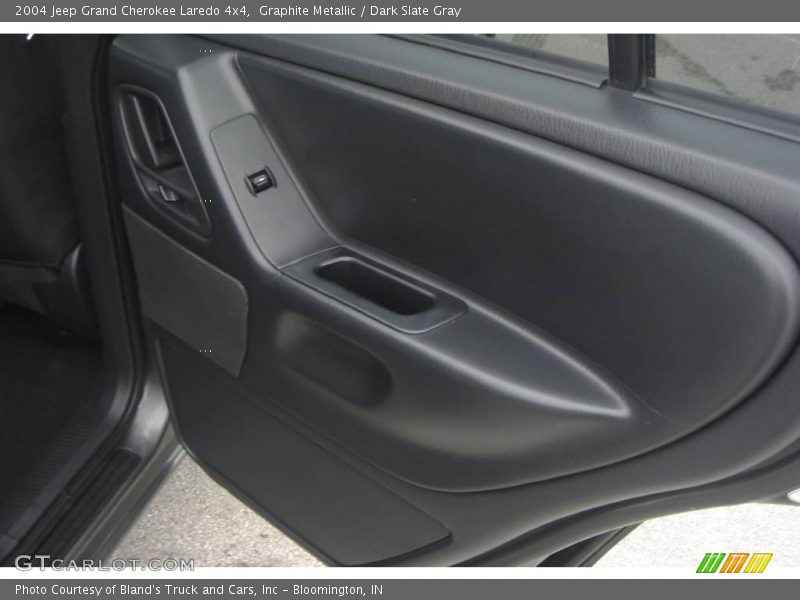 Graphite Metallic / Dark Slate Gray 2004 Jeep Grand Cherokee Laredo 4x4