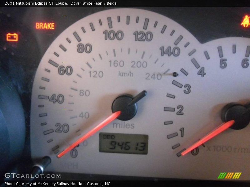 Dover White Pearl / Beige 2001 Mitsubishi Eclipse GT Coupe