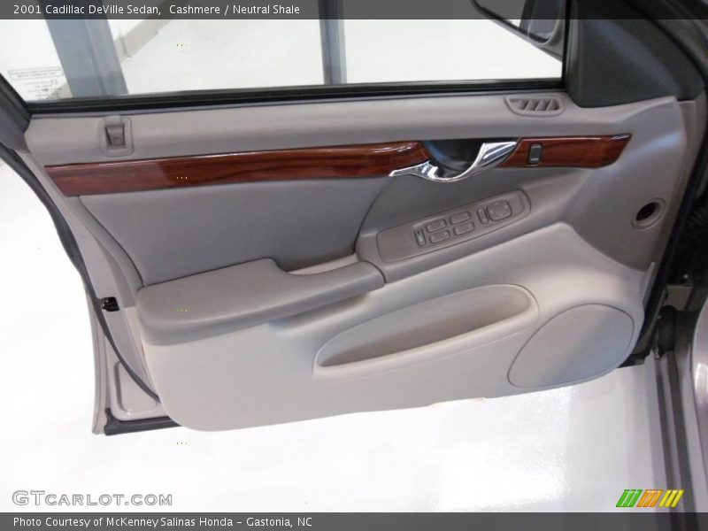 Cashmere / Neutral Shale 2001 Cadillac DeVille Sedan