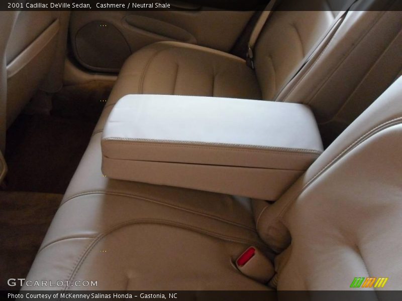Cashmere / Neutral Shale 2001 Cadillac DeVille Sedan