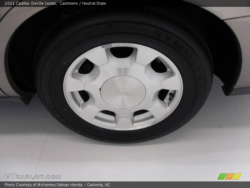 Cashmere / Neutral Shale 2001 Cadillac DeVille Sedan