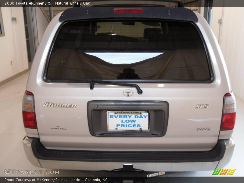 Natural White / Oak 2000 Toyota 4Runner SR5