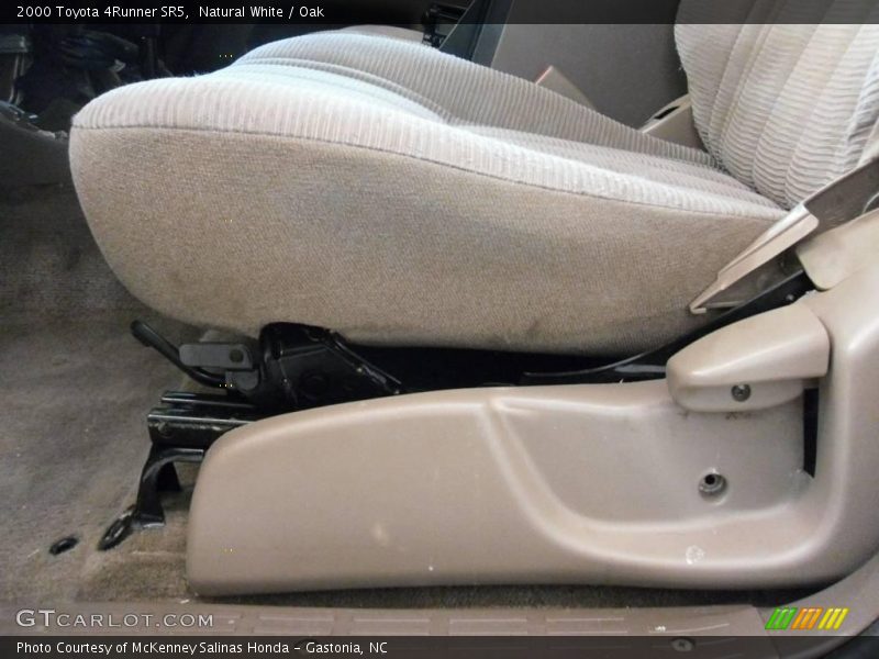 Natural White / Oak 2000 Toyota 4Runner SR5