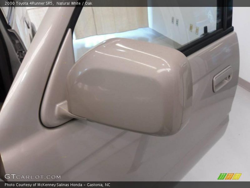 Natural White / Oak 2000 Toyota 4Runner SR5