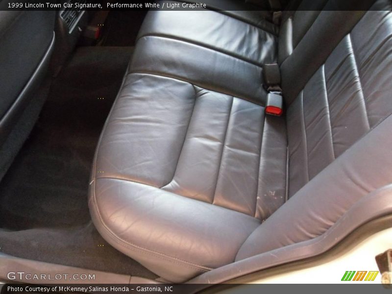 Performance White / Light Graphite 1999 Lincoln Town Car Signature