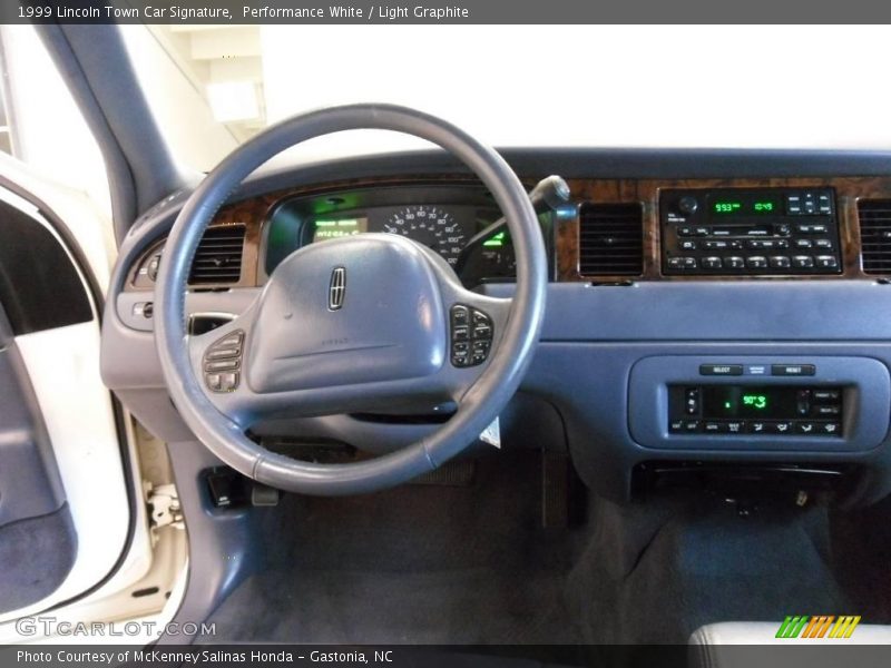 Performance White / Light Graphite 1999 Lincoln Town Car Signature