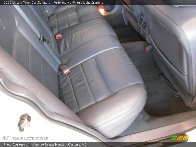 Performance White / Light Graphite 1999 Lincoln Town Car Signature