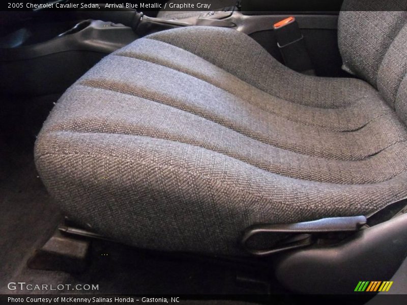 Arrival Blue Metallic / Graphite Gray 2005 Chevrolet Cavalier Sedan