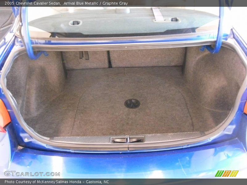 Arrival Blue Metallic / Graphite Gray 2005 Chevrolet Cavalier Sedan