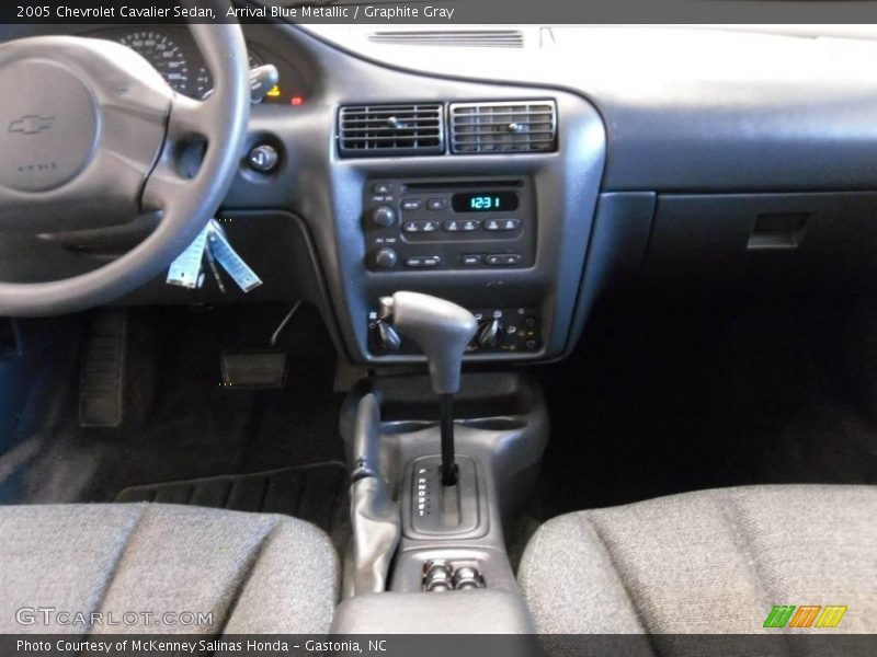 Arrival Blue Metallic / Graphite Gray 2005 Chevrolet Cavalier Sedan