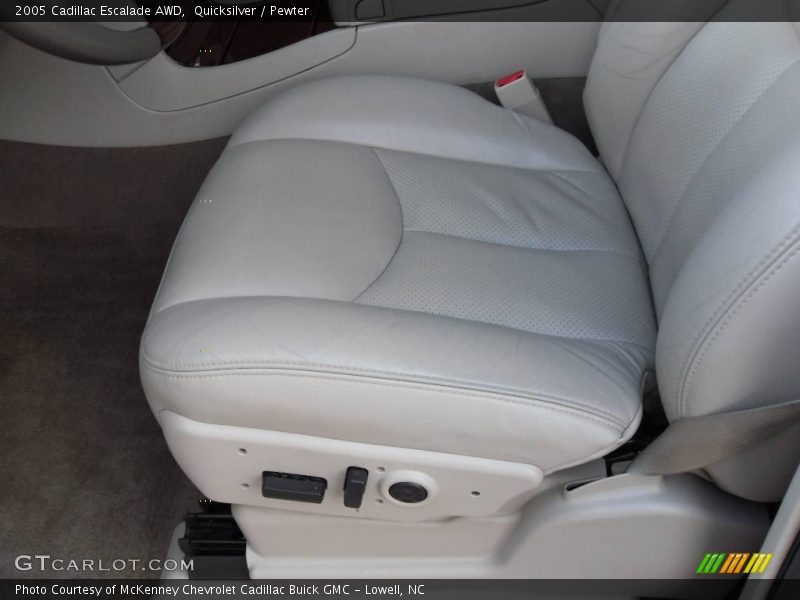 Quicksilver / Pewter 2005 Cadillac Escalade AWD