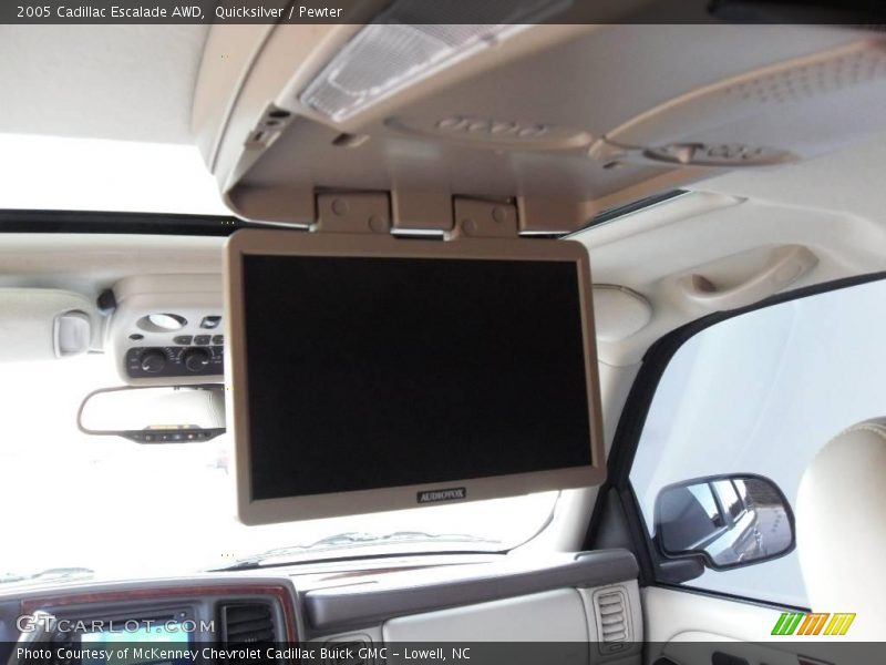 Quicksilver / Pewter 2005 Cadillac Escalade AWD
