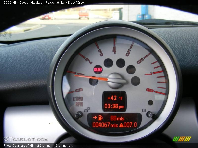 Pepper White / Black/Grey 2009 Mini Cooper Hardtop