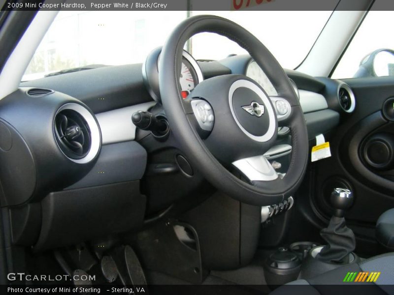 Pepper White / Black/Grey 2009 Mini Cooper Hardtop