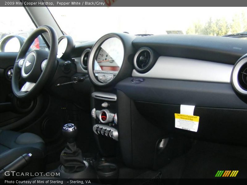 Pepper White / Black/Grey 2009 Mini Cooper Hardtop